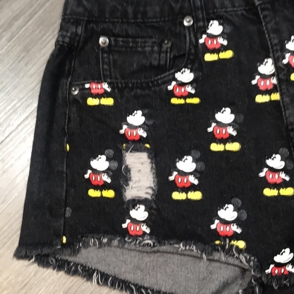 Disney Mickey Mouse Printed Black Fray Hem Denim Shorts size 27 - Picture 3 of 7